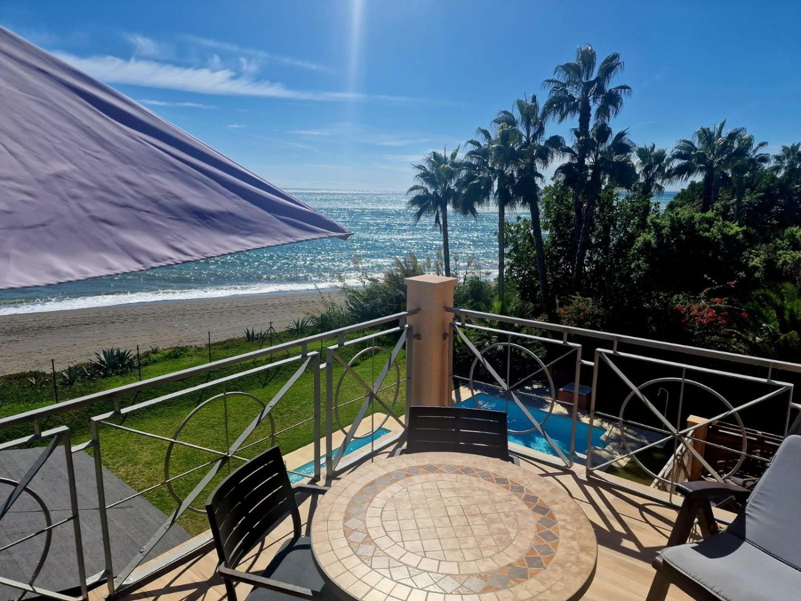Exclusive Beachfront Penthouse Almayate Alto المظهر الخارجي الصورة