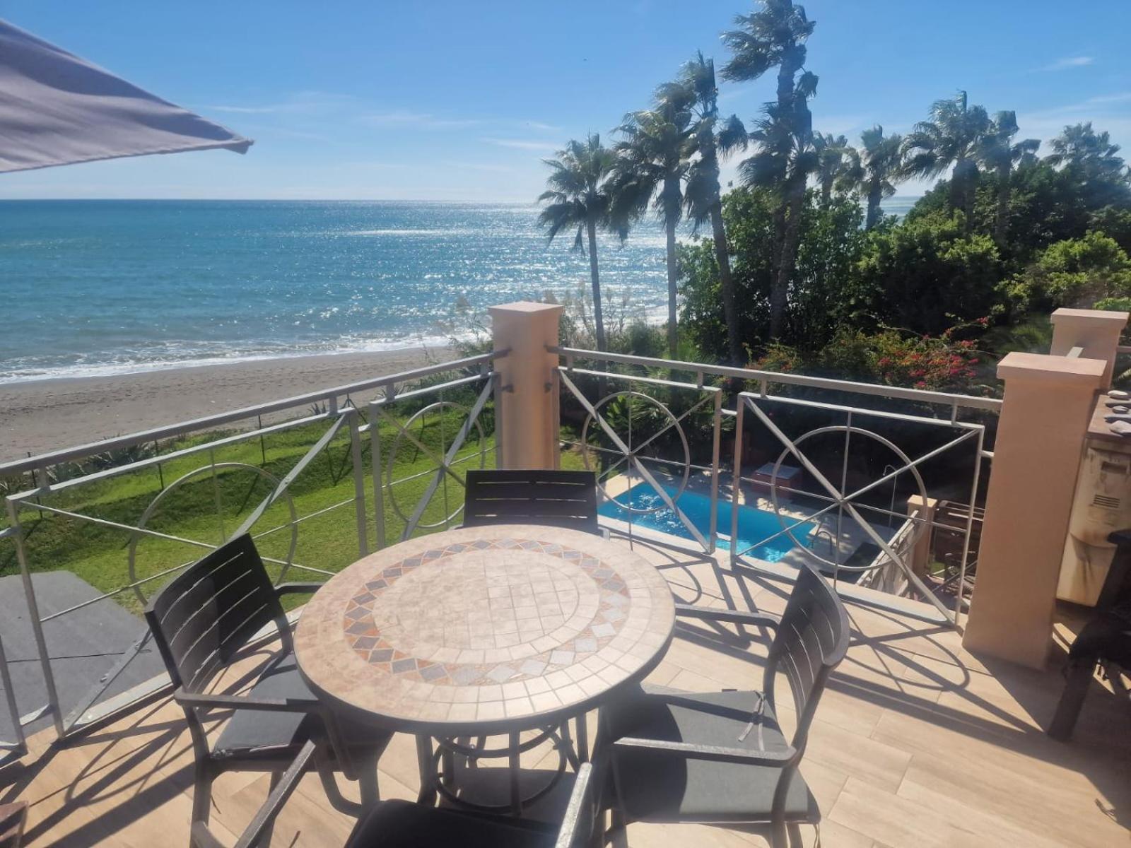 Exclusive Beachfront Penthouse Almayate Alto المظهر الخارجي الصورة
